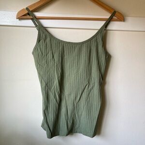 Old Navy M Built-in-bra tank/cami